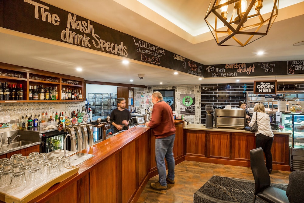 Bendigo Vacations - National Hotel Complex and Bendigo Central Apartments - Property Image 4