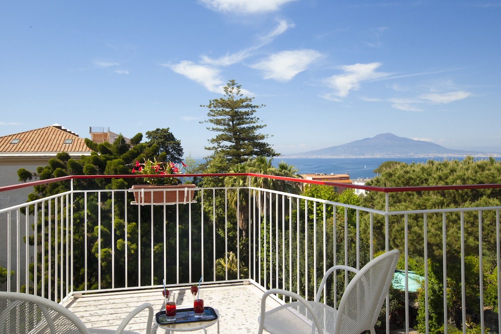 Hotel La Meridiana - Image 1