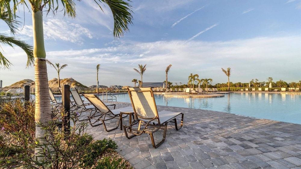 Punta Gorda Vacations - 14151 Heritage Landing Blvd - Property Image 1