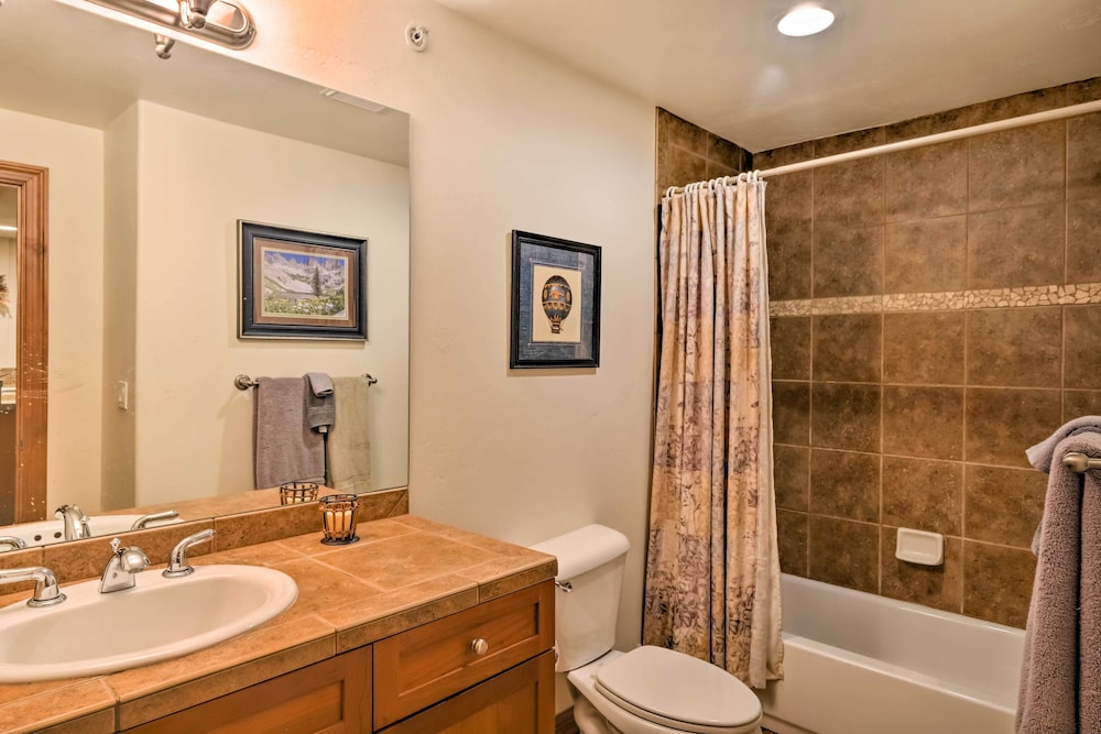 4 Mi to Ski: Summit County Condo w/ Resort Perks view 5