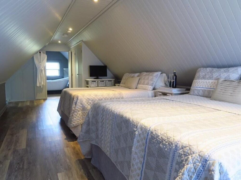 B&B Hillhouse