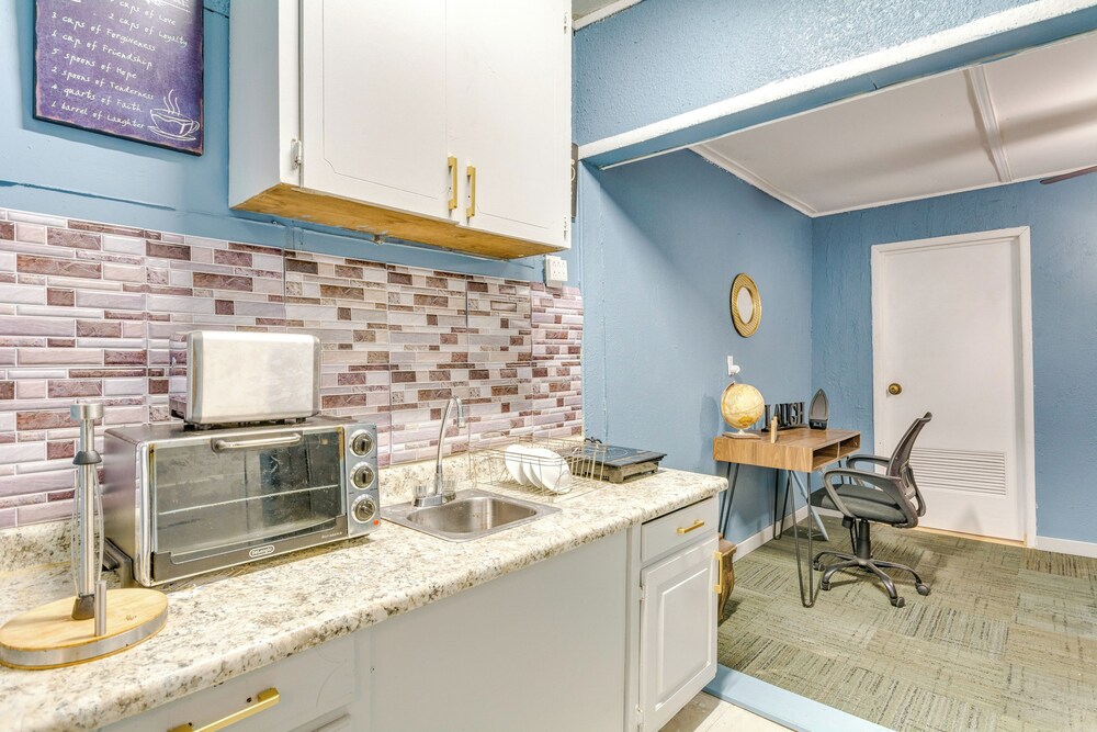 Centrally Located North Little Rock Studio w/ Yard