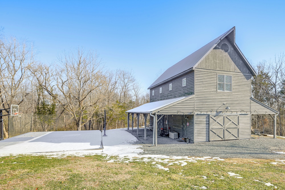 Countryside Barndominium in Virginia w/ Patio