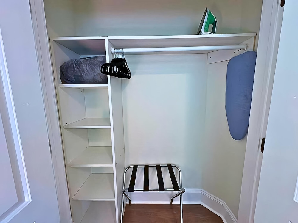 Well-Equipped 2BR - Greenbay 301