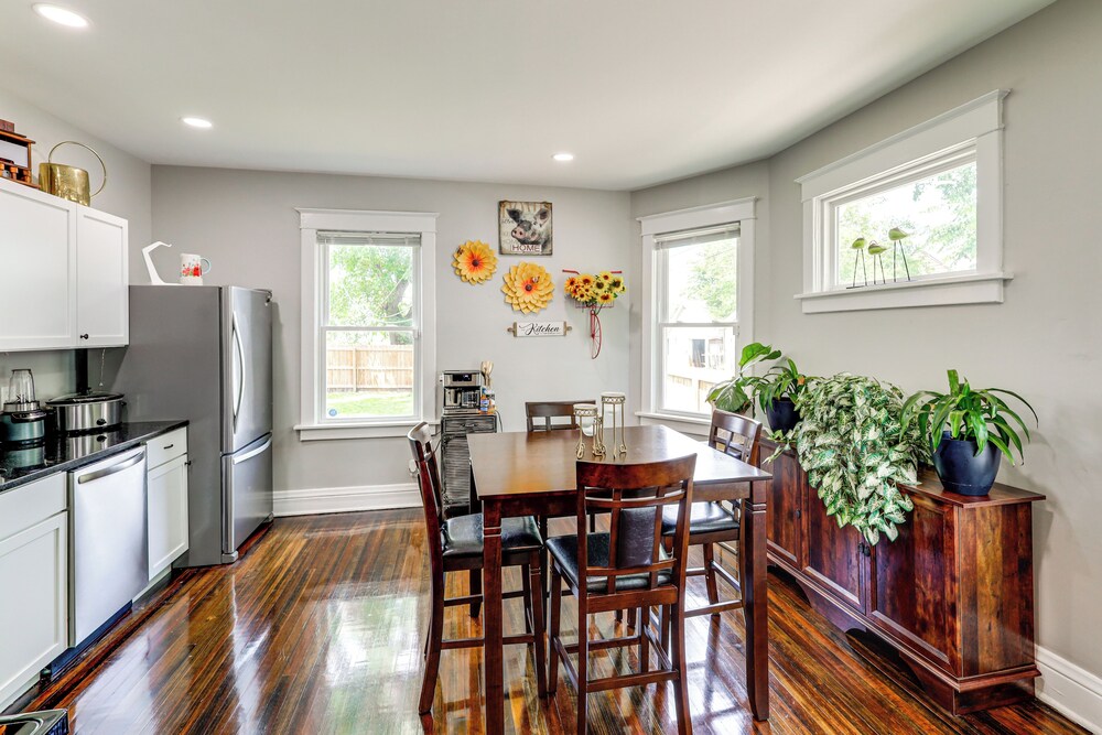 4 Mi to Dtwn Omaha: Spacious Home w/ Fenced Yard!
