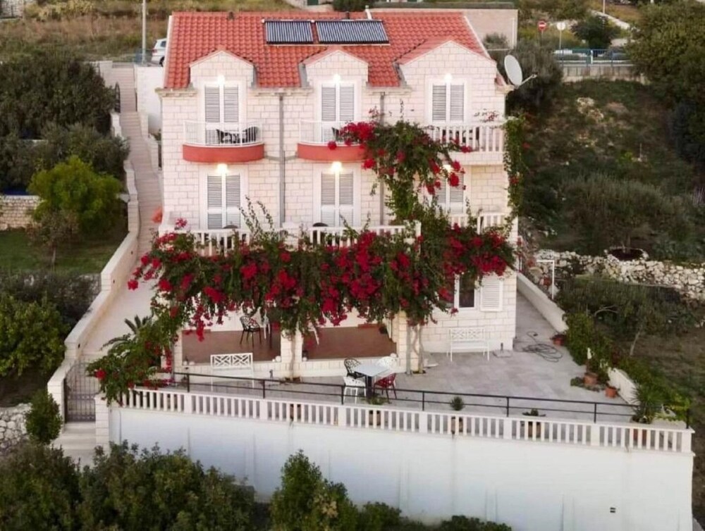 Villa Bouganvillea - sea View & Garden - A1 Deluxe view 4