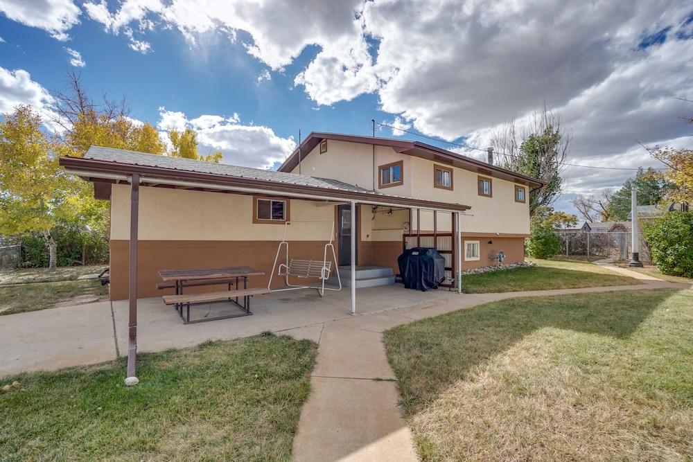 Laramie Vacation Rental: 3 Mi to Downtown! view 3
