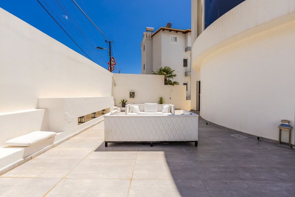 Villa Belle Azure in Gjilek