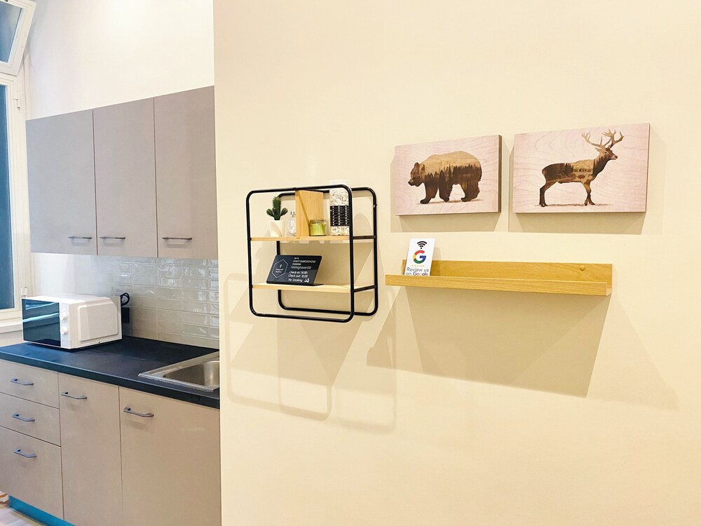 HoneyComb GuestHouse