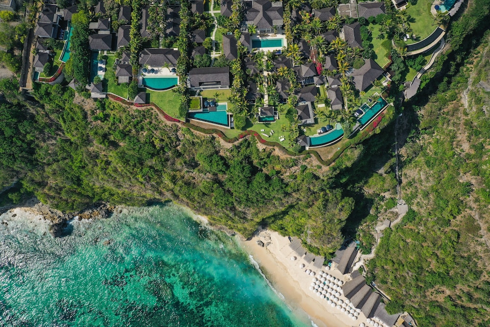 The Ungasan Clifftop Resort 1