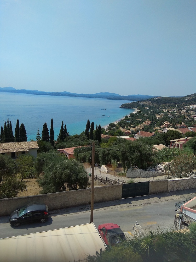 Sarakinos Apartments