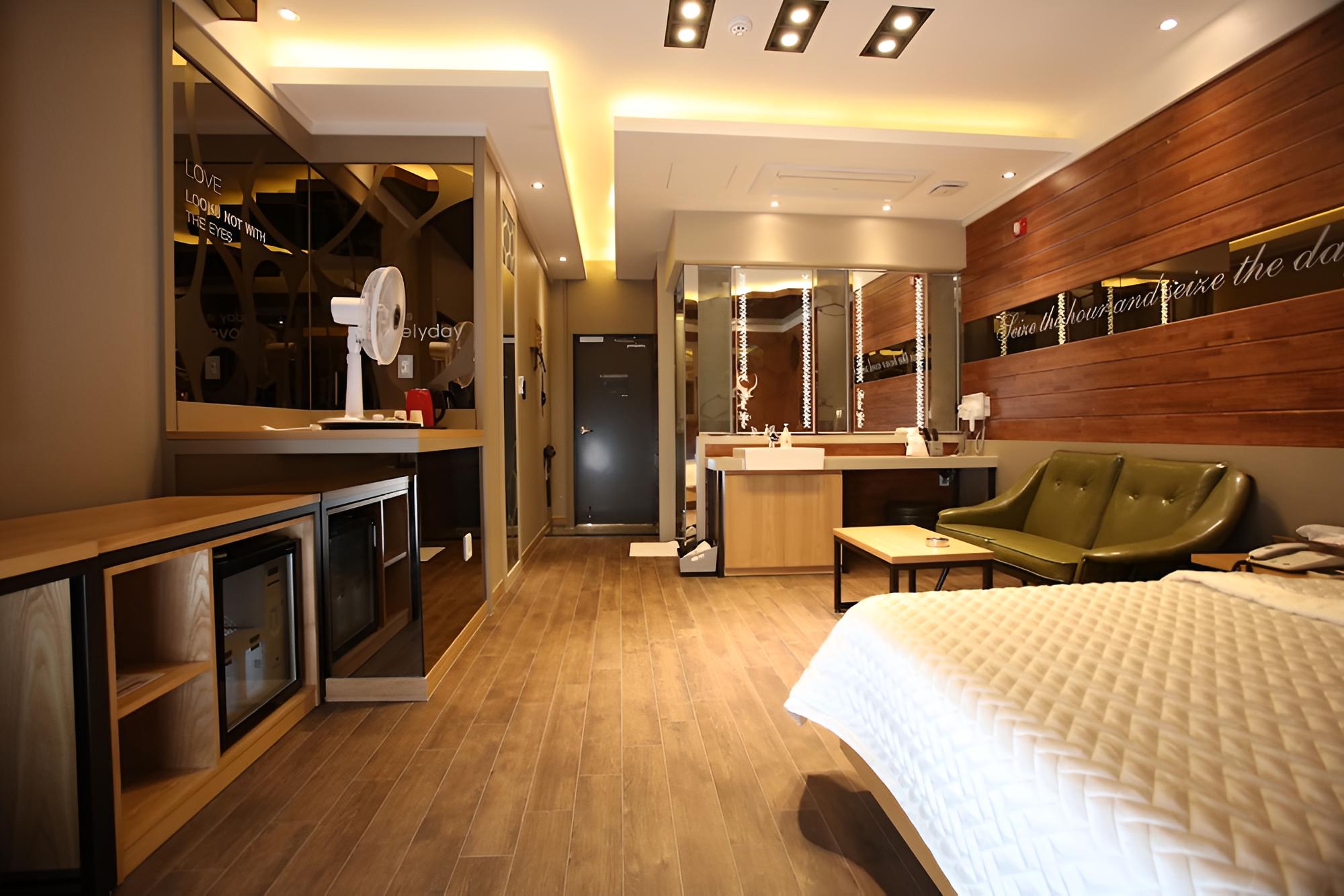 Gyeongju Yolo Unmanned Hotel