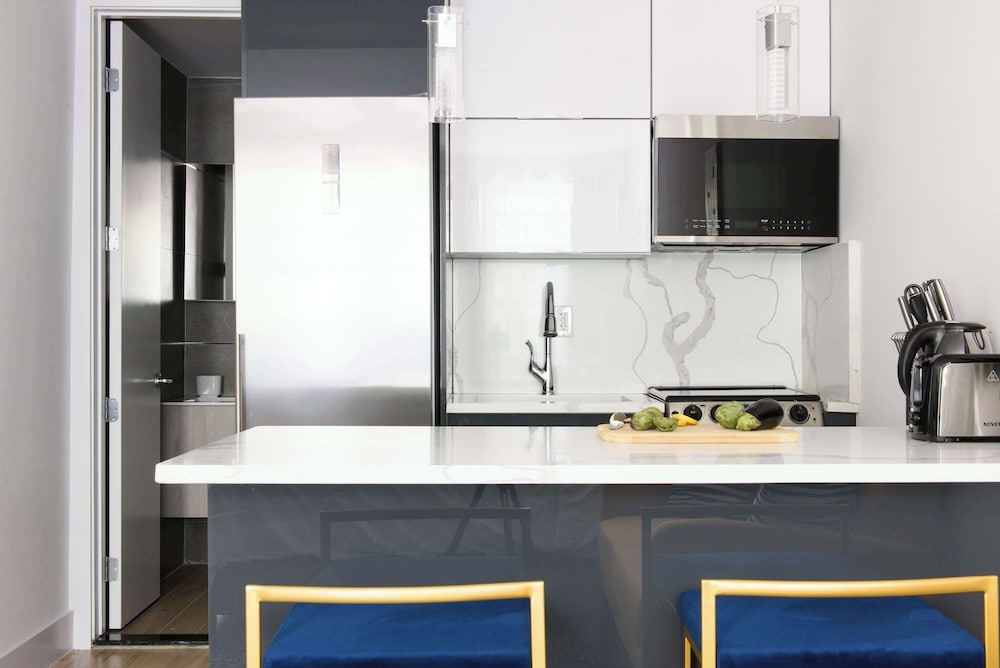 1597 New York Apt