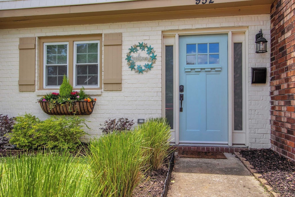 Shem Creek Retreat by Avantstay 10 Mins to Downtown Charleston Yard + Patio