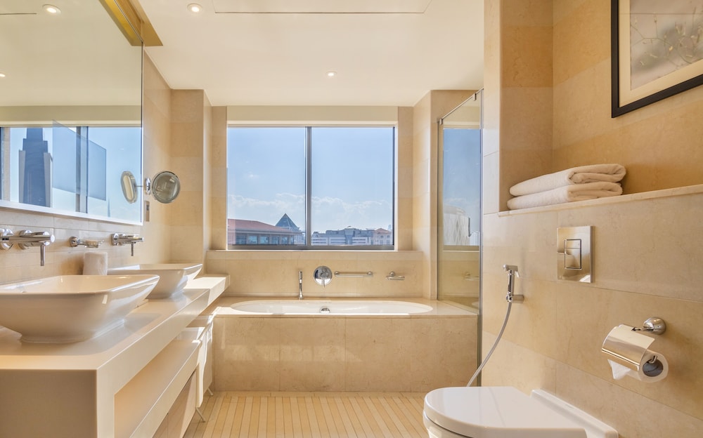 Manzil 3BR with pool near Dubai Frame