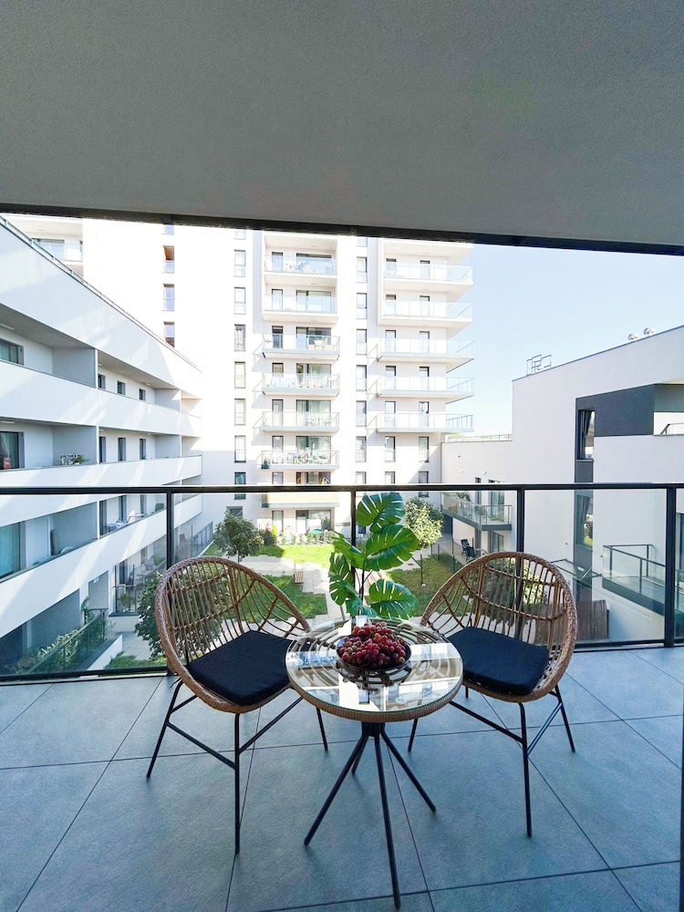 Lumina 3-room apart on Drewnowska view 3
