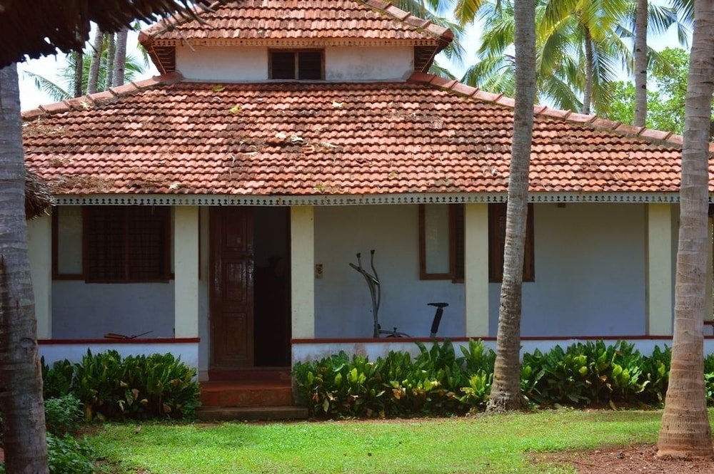 Blooming Bay - Clifftop Beach Resort