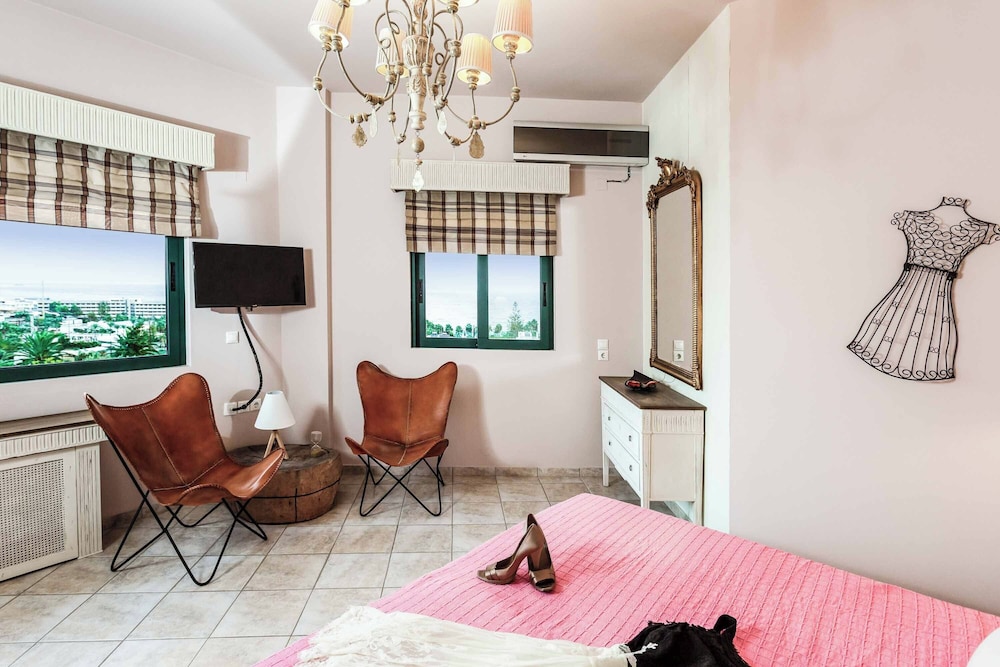 Villa Golden Crest