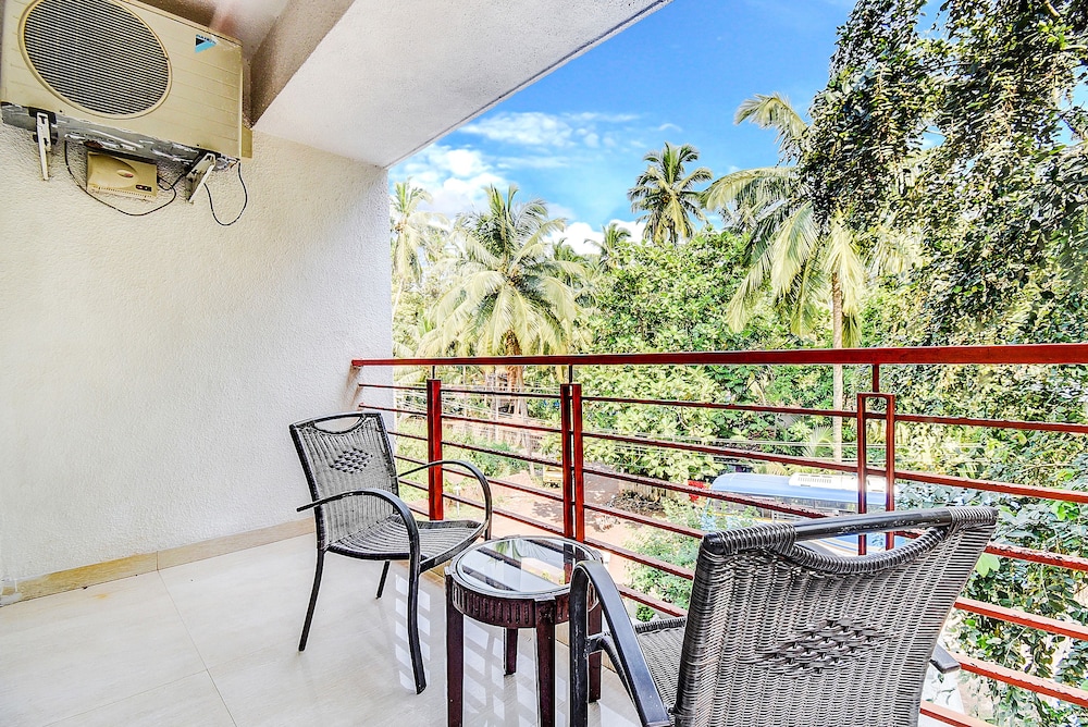 FabHotel Arotel Calangute Beach