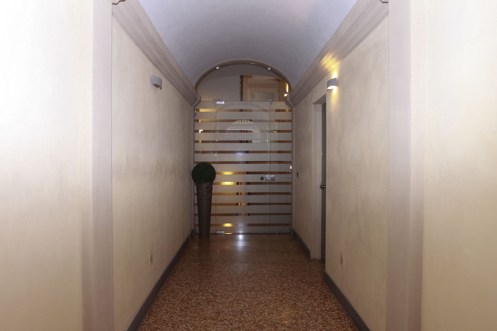 Casa Isolani Piazza Maggiore