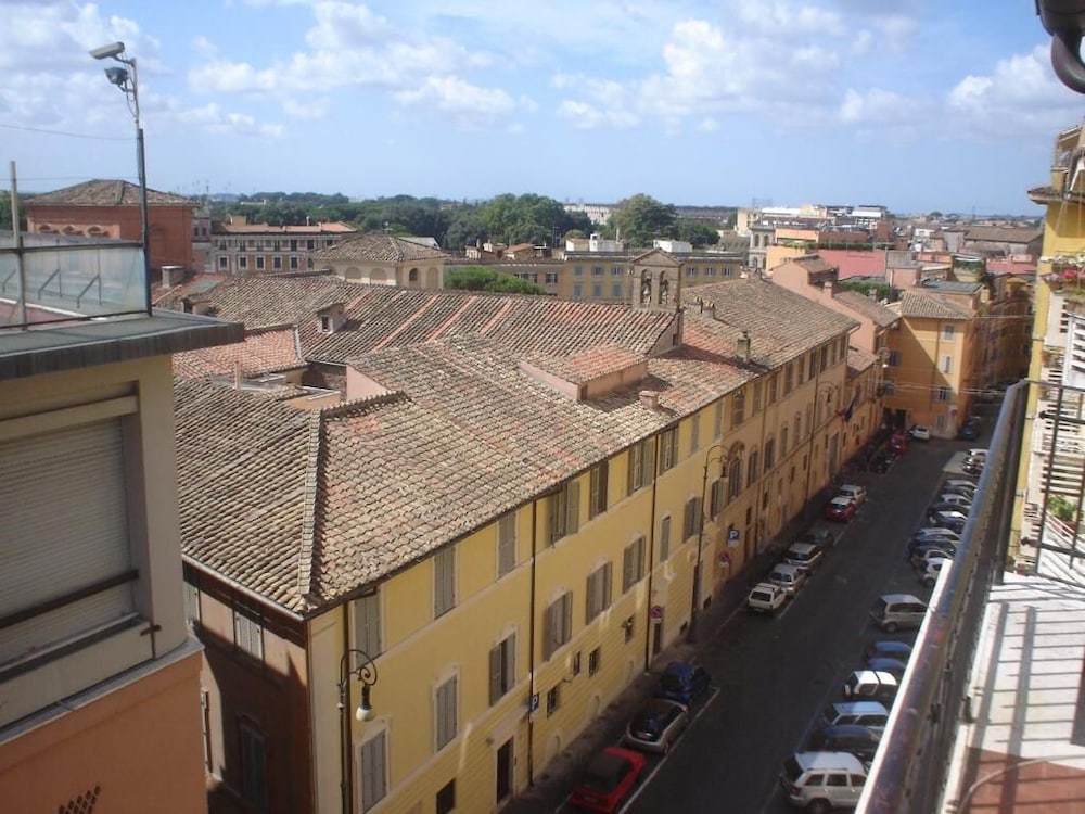 Rose Santamaria Residence - Hostel