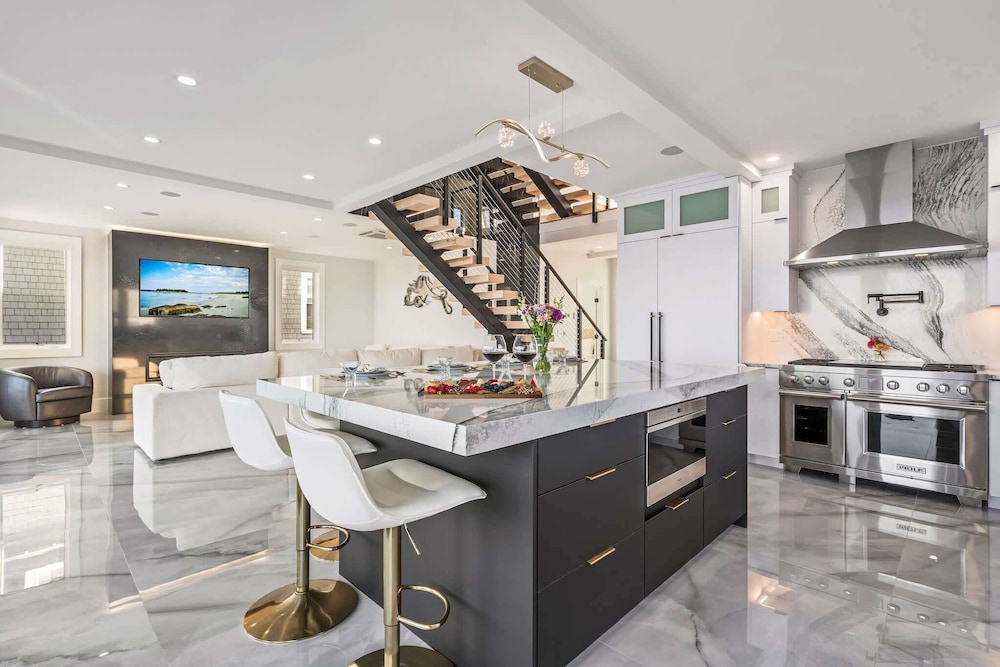 Brand New Home Ocean Views Wolf Appliances