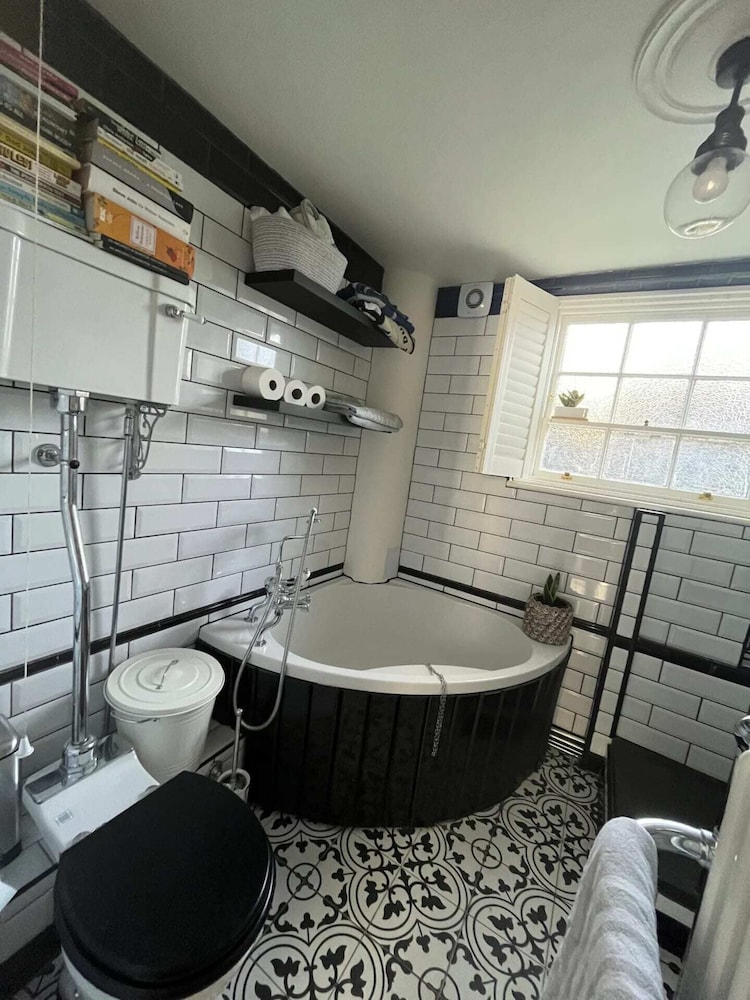 Beautiful 2BD Cul De Sac Flat - Essex Road