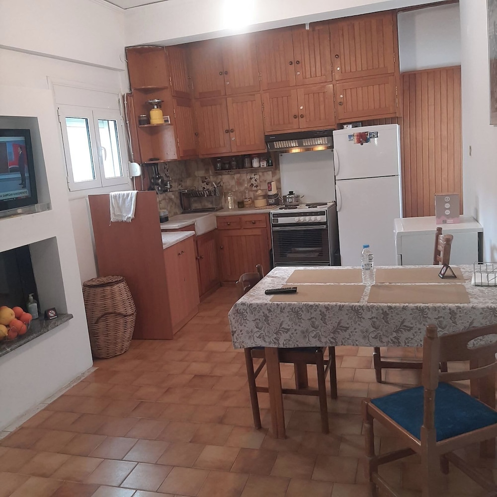 Cozy Grammatikou Home - Traditional Stay Parking