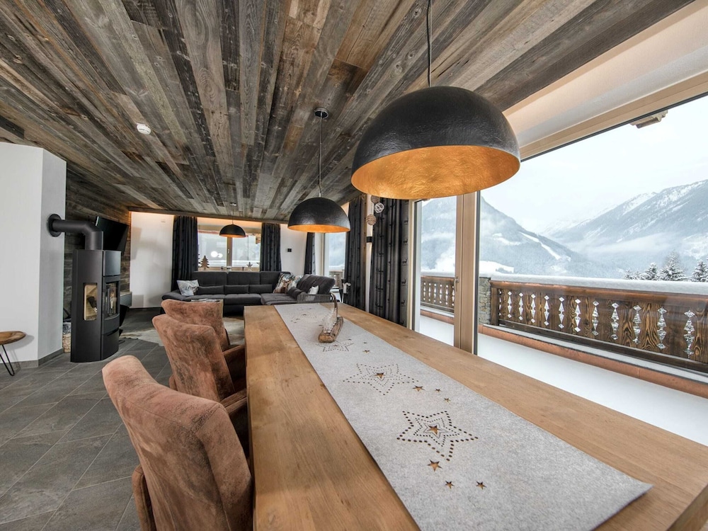 Amazing Chalet in Neukirchen near Wildkogel Ski Arena