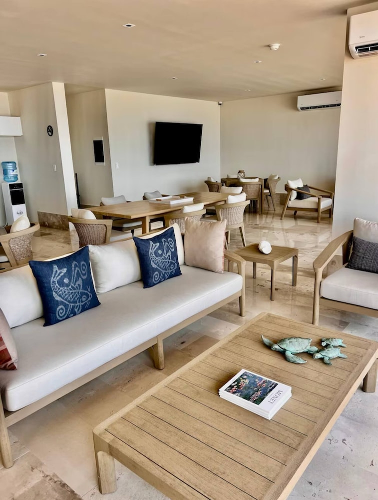 Cozy 1B & 1B Apartment Puerto Morelos With Private Beach