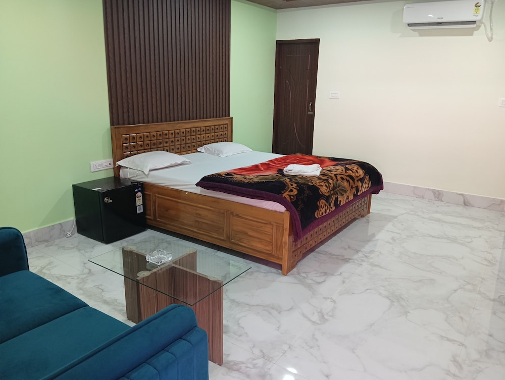 RESORT RUPKATHA