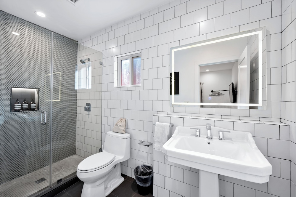 The Gower Street Bungalows by AvantStay