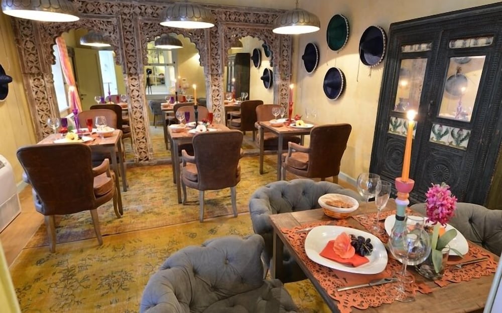 Marge Otel - Image 16