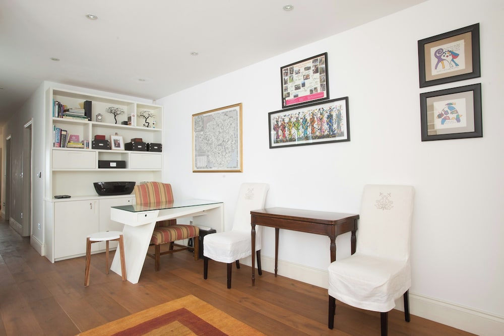 Courtfield Road II by Onefinestay