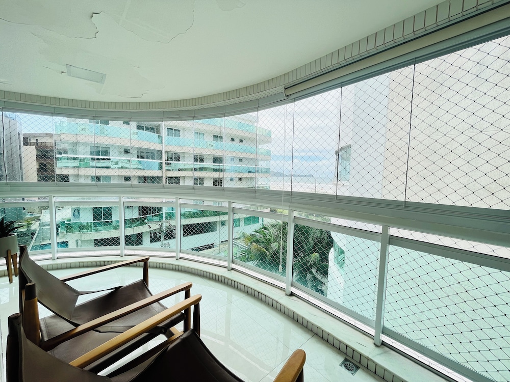 CM 304 - luxo conforto em frente ao mar