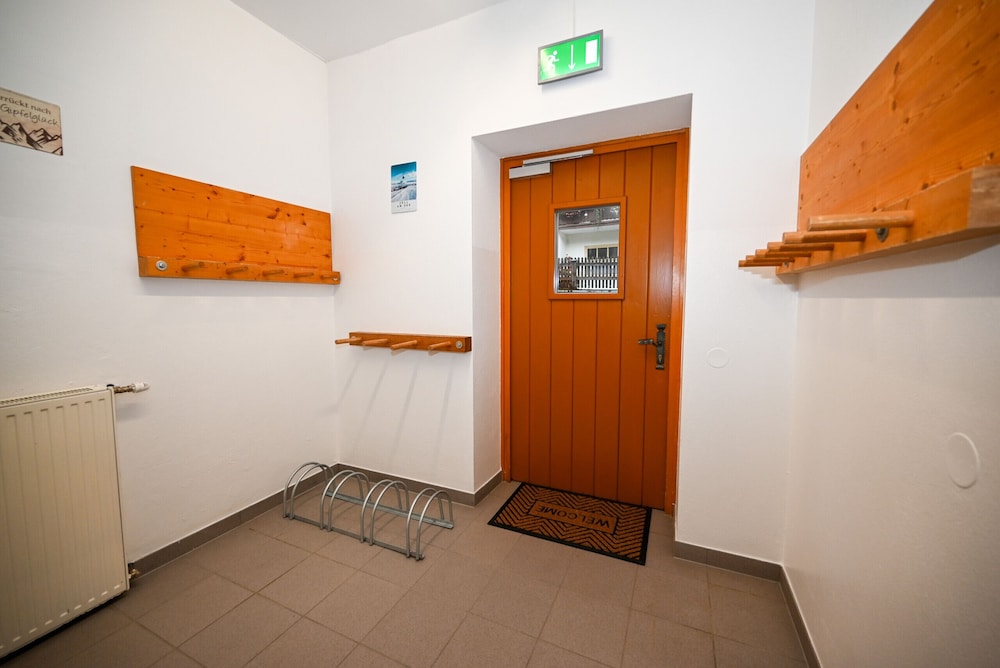 Schmitten 27 - Room 4 200m From ski Lift