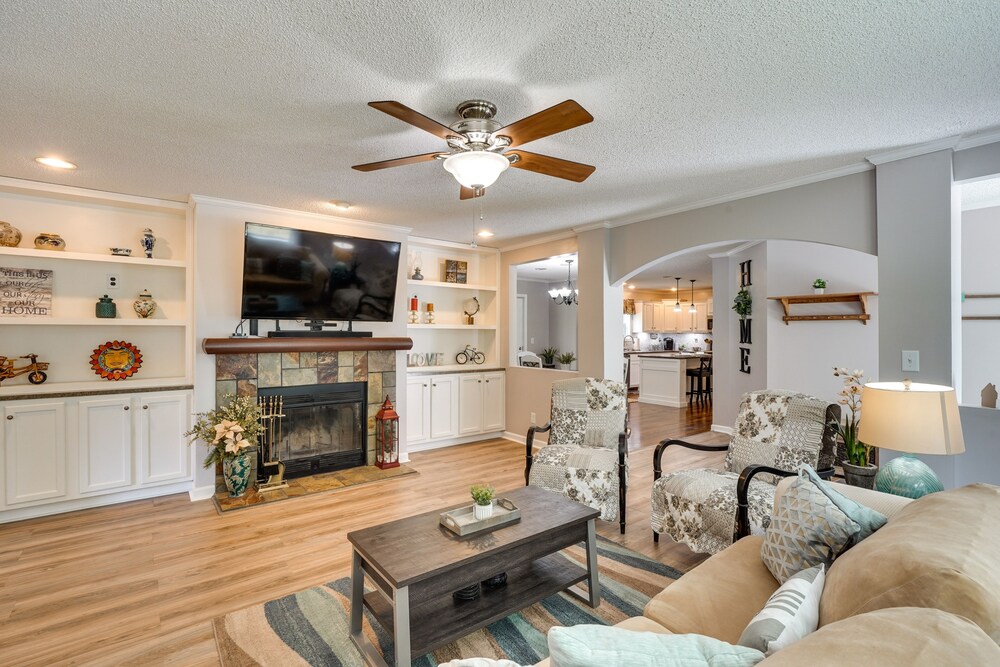 Hillsborough Vacation Rental ~ 18 Mi to Durham! view 3