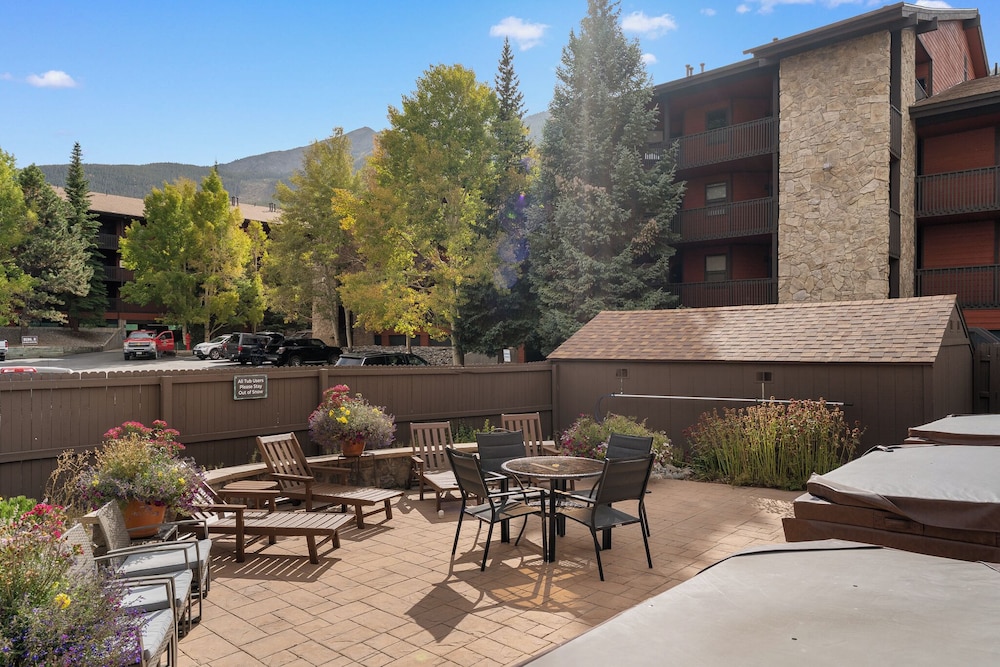 Mountain Side Condominiums 152, Building H