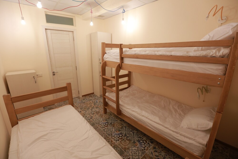 Midtown Hostel