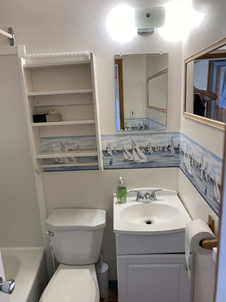 Parkside Cottages and Suites