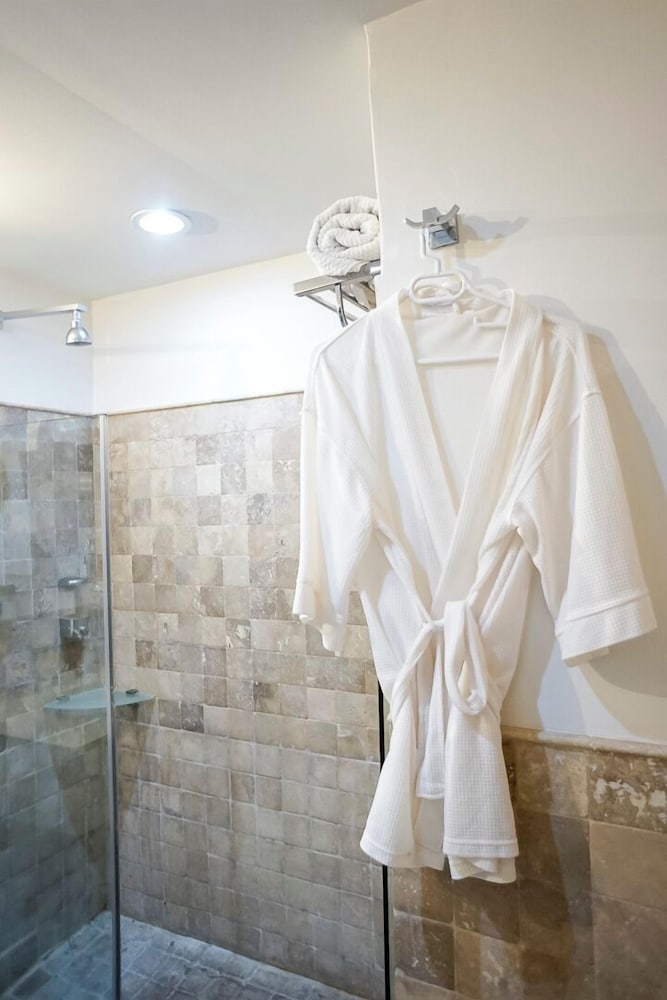 Prime Location w Amenities in San Miguel