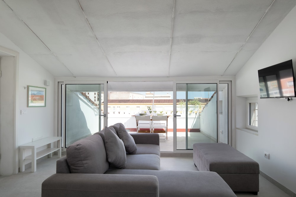 Romantic Apartment with Terrace by Wonderful Italy
