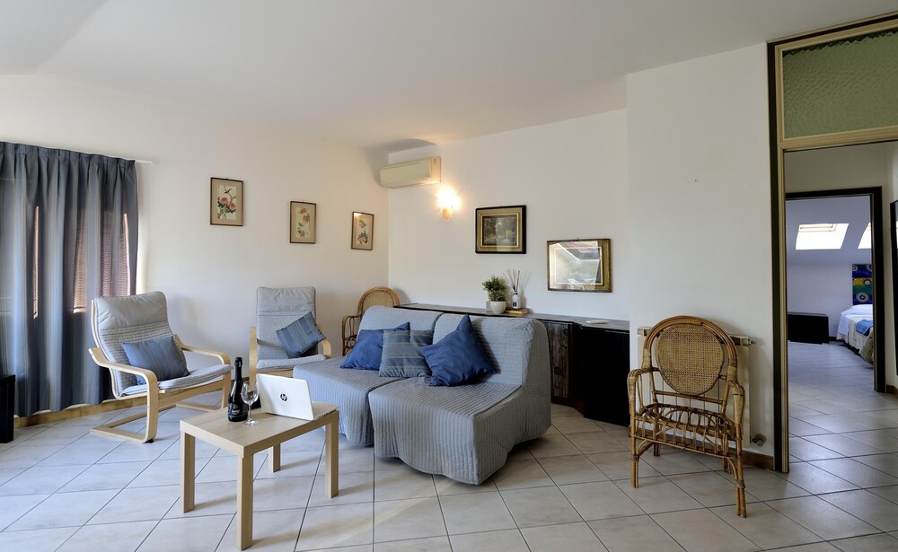 Trilo Mina 4 in Gabicce Mare view 3