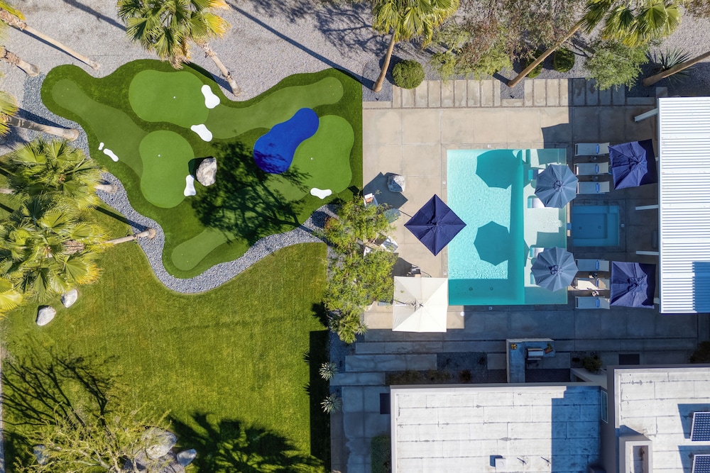 The Polo Villas by AvantStay – Modern Oasis Near Empire Polo Club