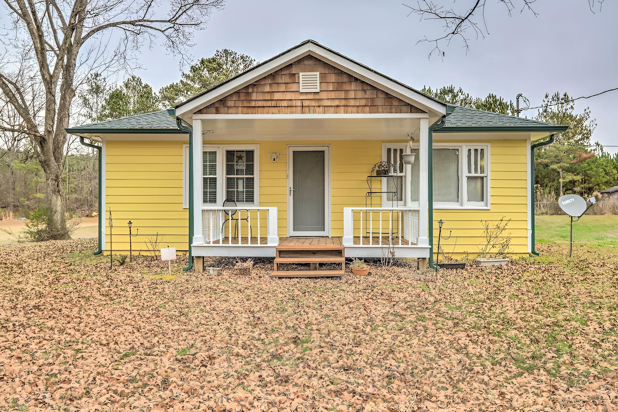 Fairburn Area Home w/ Deck ~ 20 Mi to Atlanta view 3