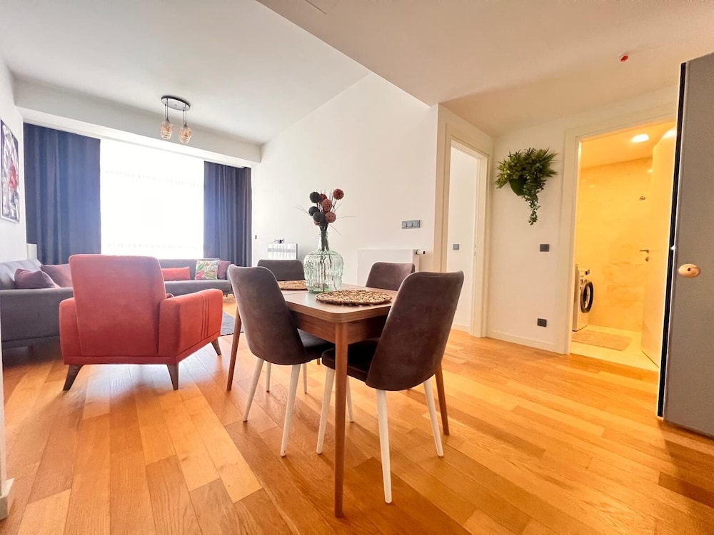 G Tower Residence Apartment Rentals