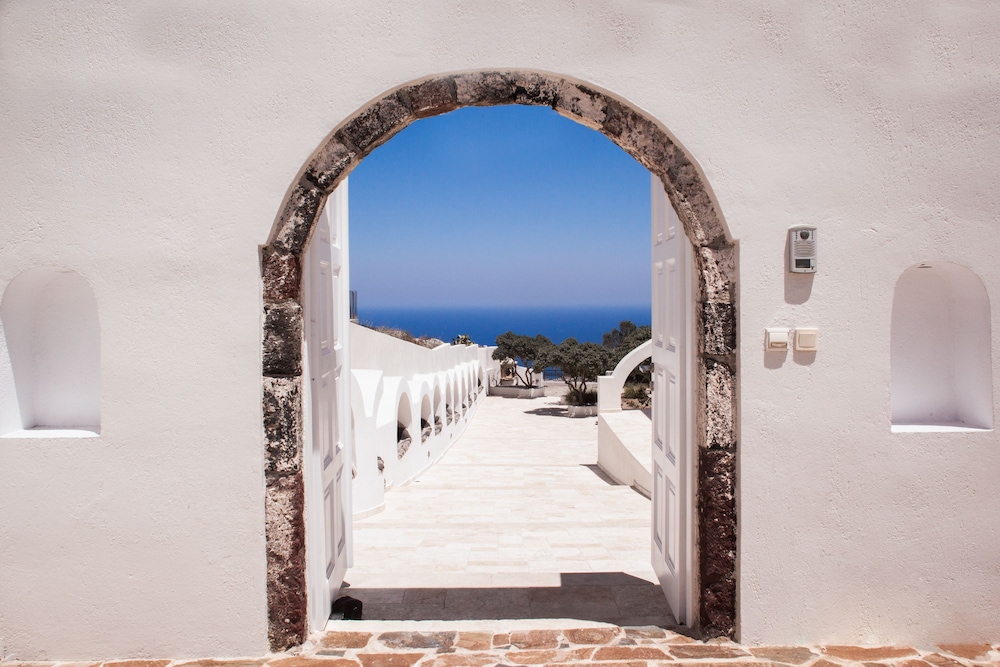 Grand Villa Santorini view 5