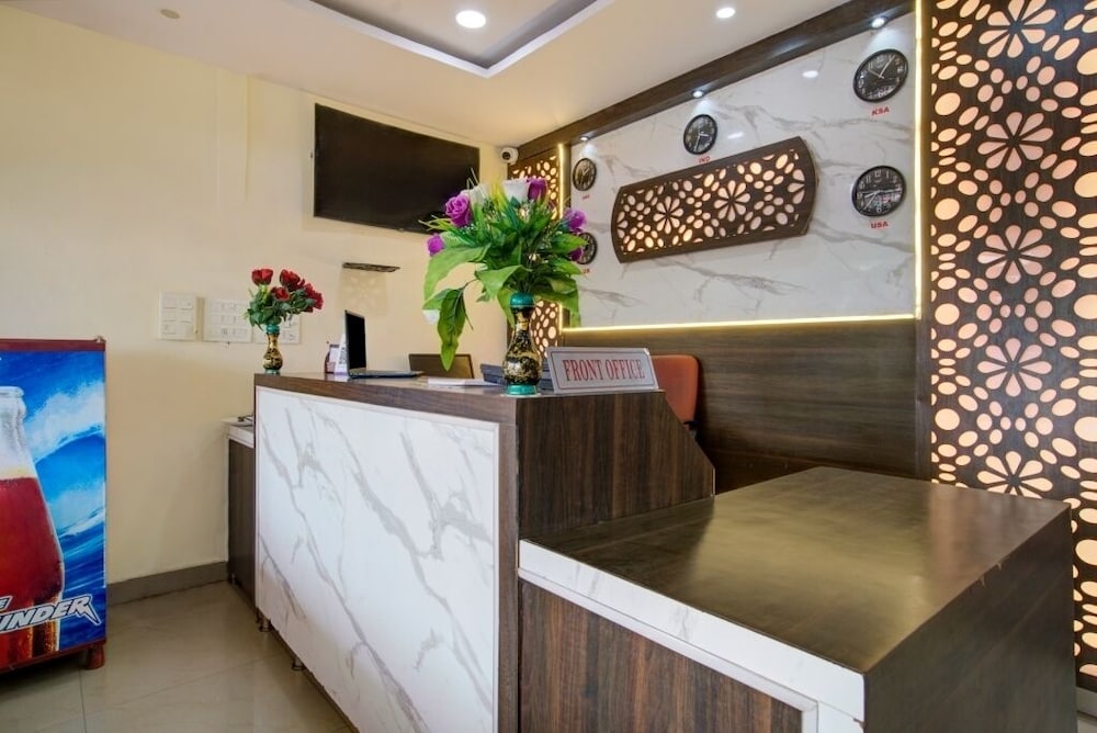 iROOMZ Hotel Sweekar Suites view 4