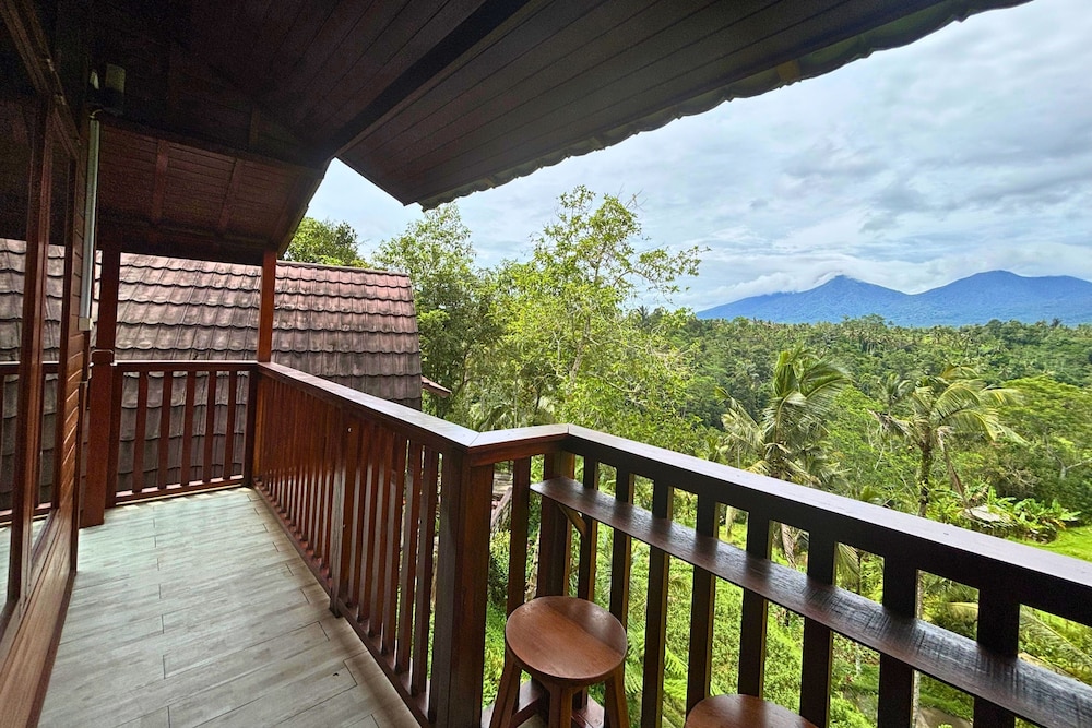 Four Mountains Villa Bedugul