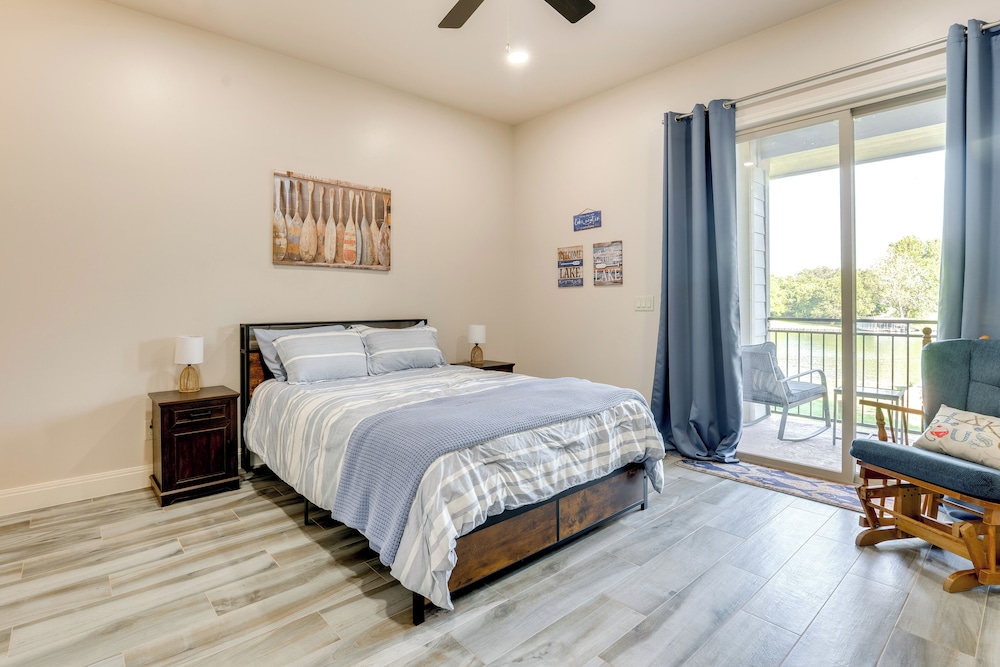 Luxe Waterfront Home w/ Boat Slip in New Braunfels